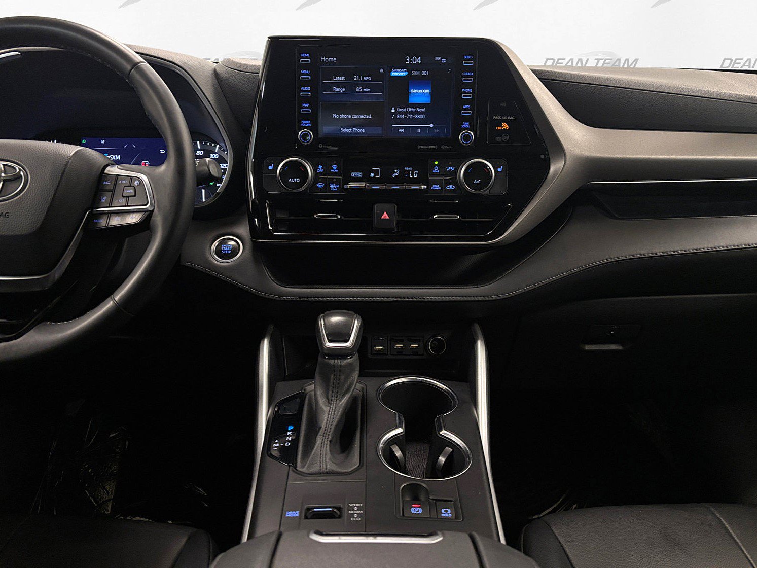 Used 2021 Toyota Highlander XLE FWD image 15