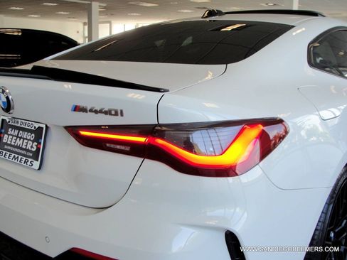 Used 2024 BMW M440i Coupe w/ Premium Package RWD image 73