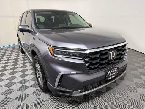 Used 2025 Honda Pilot EX-L image 8