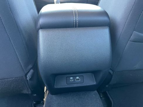 Used 2025 Nissan Altima 2.5 SV image 23