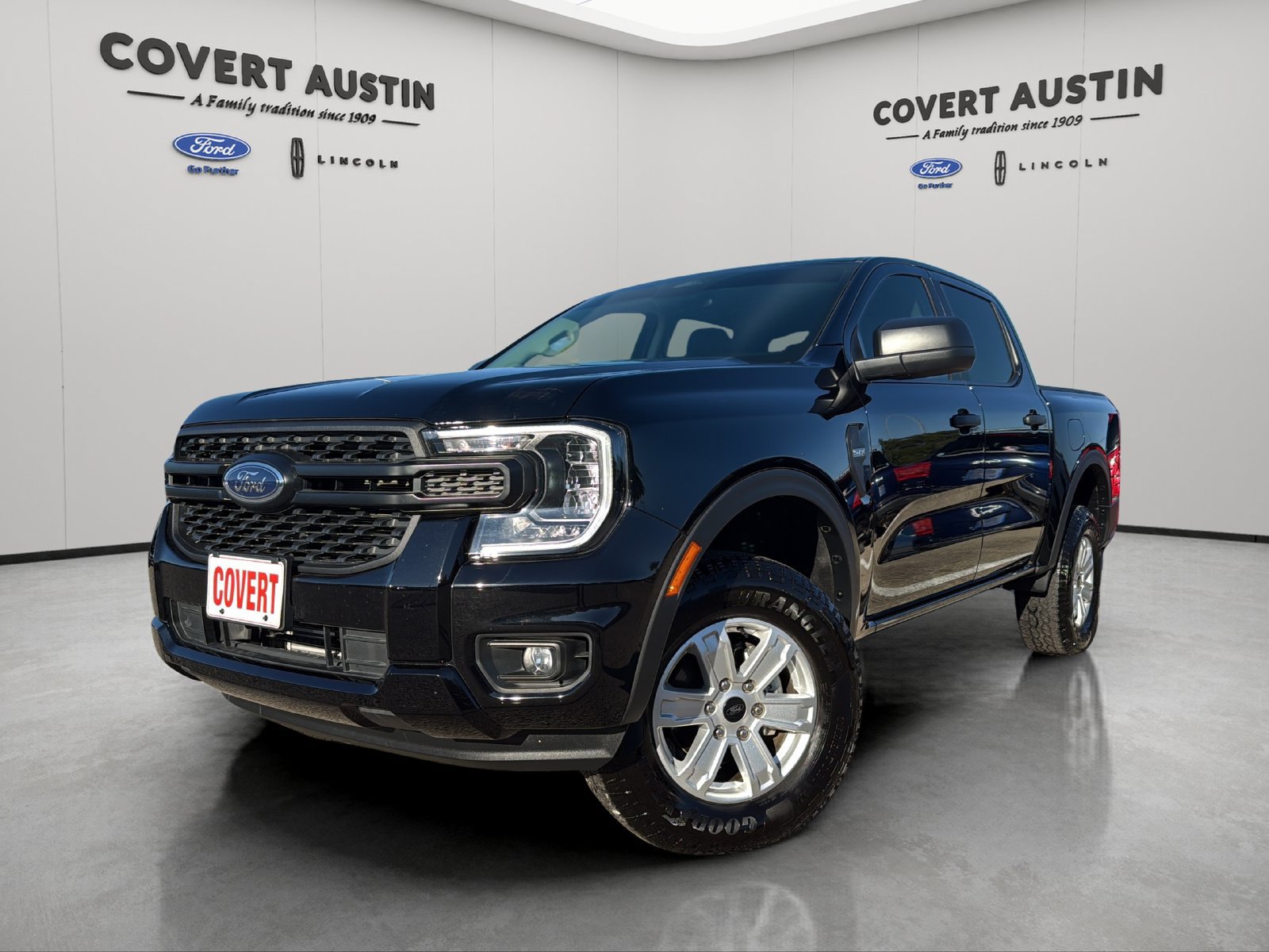 Used 2025 Ford Ranger XL RWD image 1