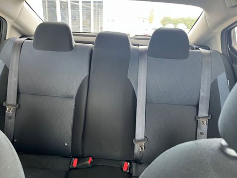 Used 2025 Nissan Versa SV FWD image 38