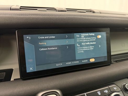 Used 2020 Land Rover Defender 110 First Edition image 22