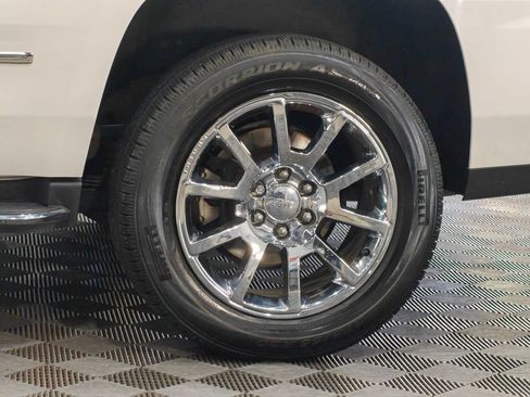 Used 2017 GMC Yukon Denali w/ Open Road Package AWD/4WD image 69