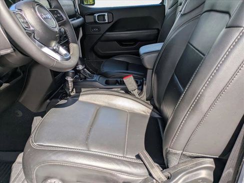 Used 2023 Jeep Wrangler Sahara image 15