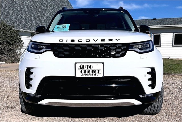 Used 2025 Land Rover Discovery Dynamic SE AWD/4WD image 2