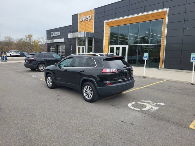 Used 2019 Jeep Cherokee Latitude w/ Popular Appearance Group AWD/4WD image 11