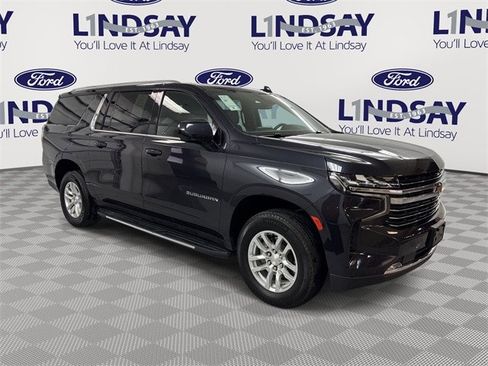 Used 2024 Chevrolet Suburban LT image 1