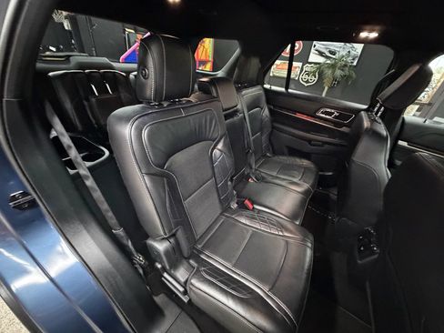 Used 2019 Ford Explorer Platinum AWD/4WD image 20