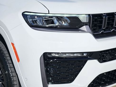 New 2026 Jeep Grand Cherokee L Summit image 9