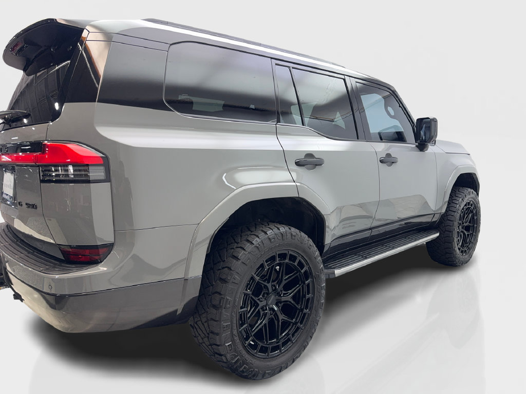 Used 2025 Lexus GX 550 w/ Cold Area Package AWD/4WD image 15