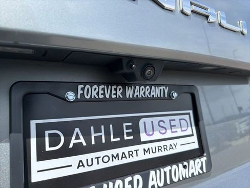 Used 2025 GMC Yukon Denali AWD/4WD image 6
