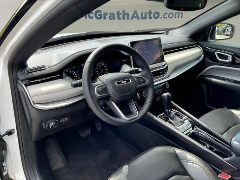 Used 2025 Jeep Compass Limited AWD/4WD image 20