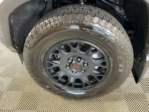 Used 2025 Toyota 4Runner TRD Off-Road Premium w/ Tow Technology Package image 4