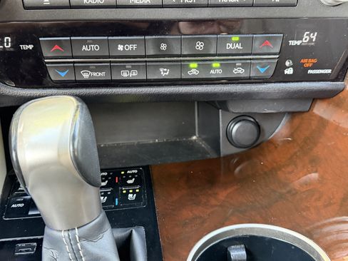 Used 2019 Lexus RX 350 AWD w/ Navigation Package image 27