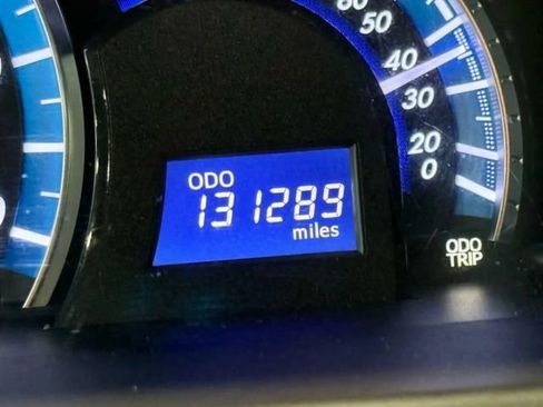 Used 2013 Toyota Camry LE image 13