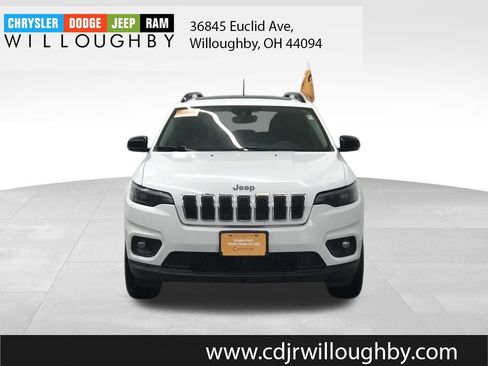 Certified 2022 Jeep Cherokee Latitude Lux w/ Sun & Sound Group image 2