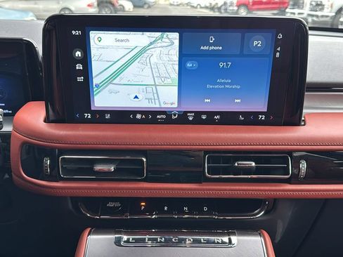 Used 2025 Lincoln Aviator Reserve w/ Equipment Group 201A AWD/4WD image 12