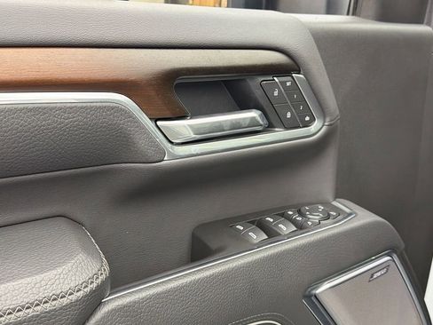 Used 2025 GMC Sierra 3500 Denali w/ Denali Reserve Package AWD/4WD image 22