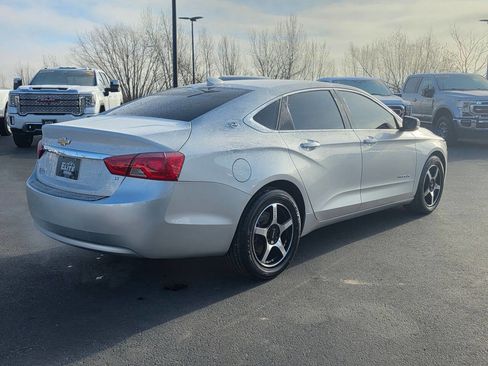 Used 2017 Chevrolet Impala LT image 6