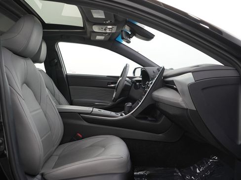 Used 2021 Toyota Avalon Limited w/ Advanced Safety Package FWD image 11