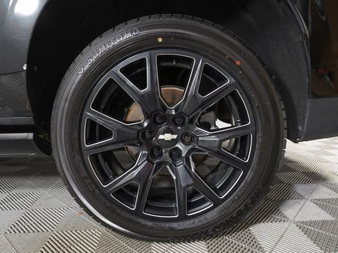 Used 2021 Chevrolet Suburban High Country image 35