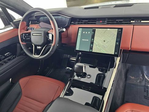 Used 2026 Land Rover Range Rover Sport SV AWD/4WD image 11