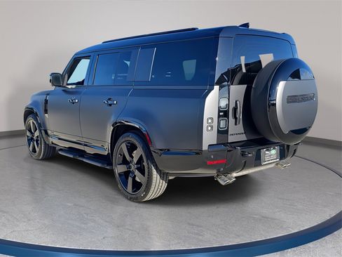New 2026 Land Rover Defender 130 V8 image 7