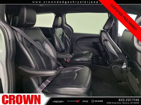 Certified 2024 Chrysler Pacifica Select image 11