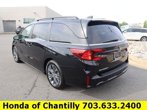 Certified 2025 Honda Odyssey Touring image 5
