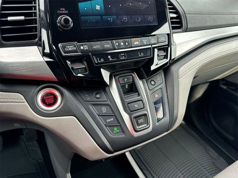 Used 2020 Honda Odyssey Touring image 20