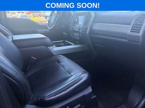 Used 2017 Ford F250 Lariat w/ Lariat Value Package AWD/4WD image 8