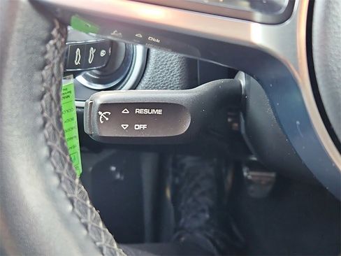 Used 2019 Porsche 718 Cayman image 21