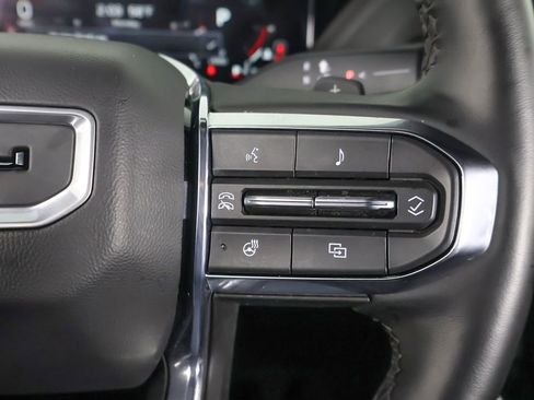 Used 2025 GMC Yukon XL Denali AWD/4WD image 51