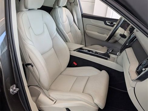 Used 2021 Volvo XC60 T5 Inscription image 19