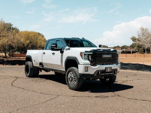 Used 2023 GMC Sierra 3500 Denali w/ Denali Ultimate Package AWD/4WD image 1