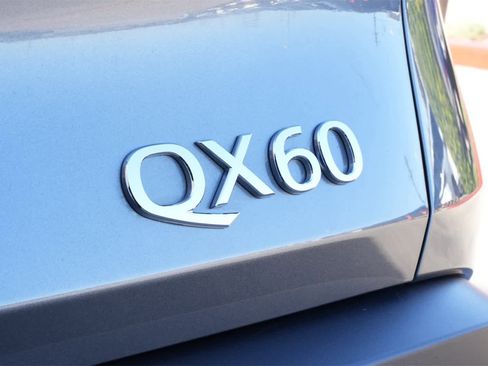Certified 2025 INFINITI QX60 Luxe w/ Vision Package image 17