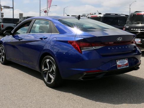 Used 2021 Hyundai Elantra Limited w/ Cargo Package FWD image 7
