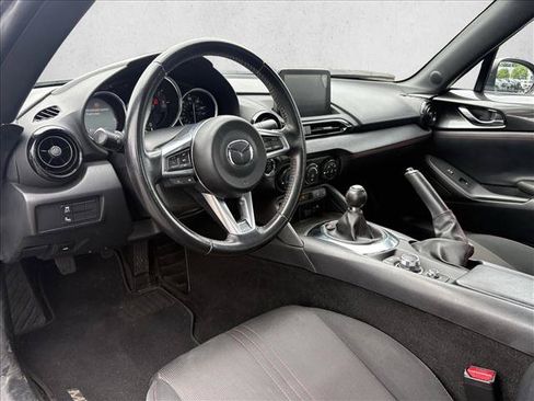 Used 2018 MAZDA MX-5 Miata RF Club RWD image 9