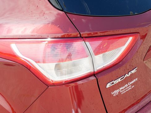 Used 2014 Ford Escape SE w/ Equipment Group 201A FWD image 17