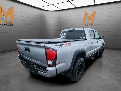 Used 2019 Toyota Tacoma TRD Off-Road w/ Technology Package image 5