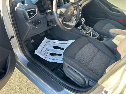 Used 2019 Hyundai Ioniq Plug-In Hybrid image 10