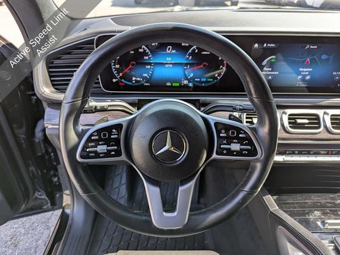 Used 2022 Mercedes-Benz GLS 450 4MATIC image 18
