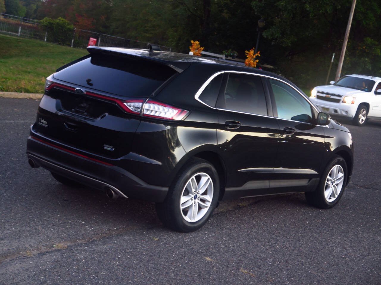 Used 2015 Ford Edge SEL w/ Equipment Group 201A AWD/4WD image 31