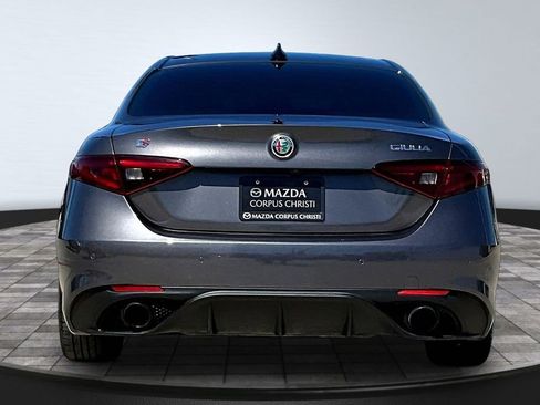 Used 2022 Alfa Romeo Giulia Veloce image 6
