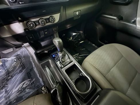 Used 2022 Toyota Tacoma SR image 21