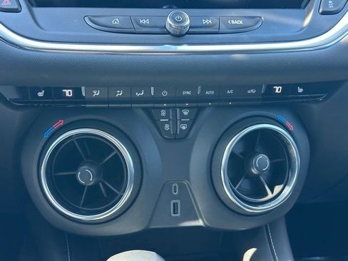 Used 2023 Chevrolet Blazer LT image 19