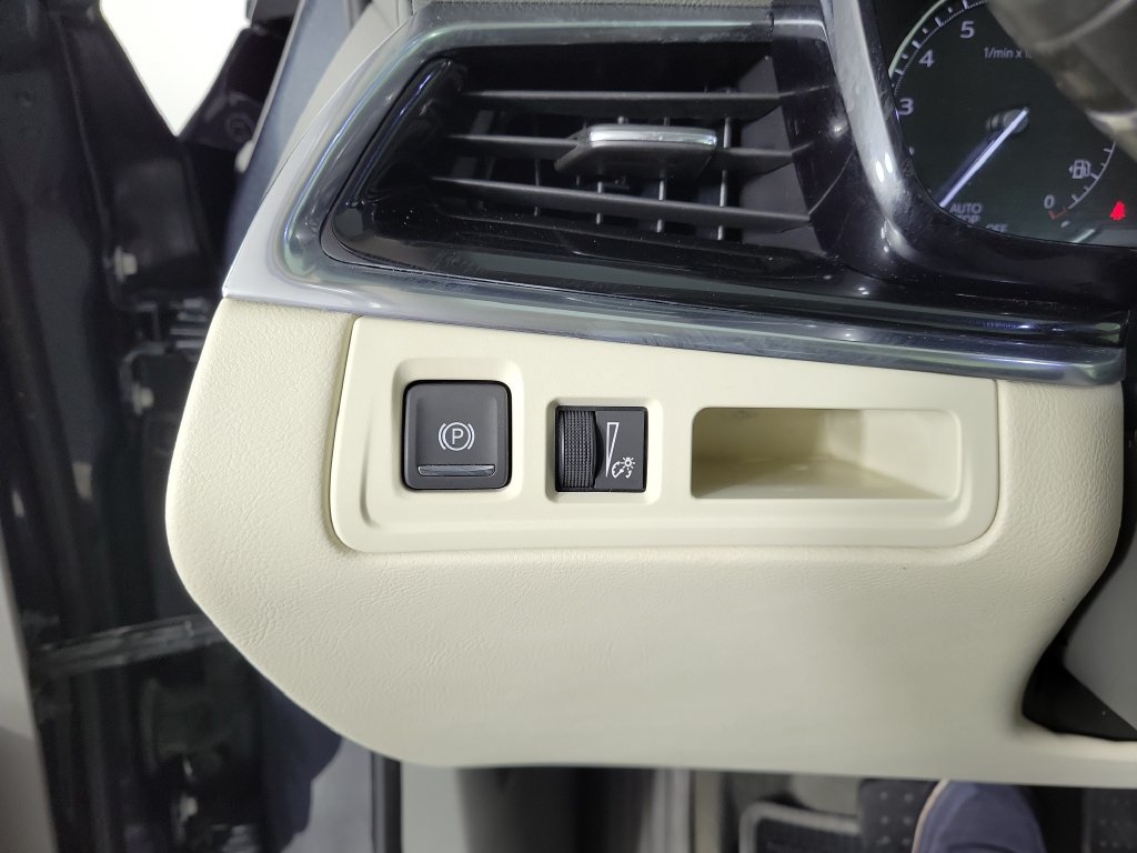 Used 2021 Cadillac XT6 Premium Luxury FWD image 34