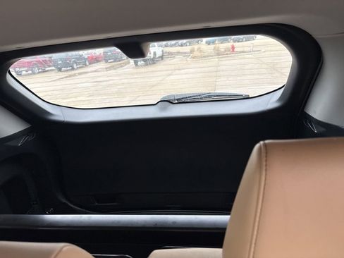 Used 2019 Toyota RAV4 Limited image 22