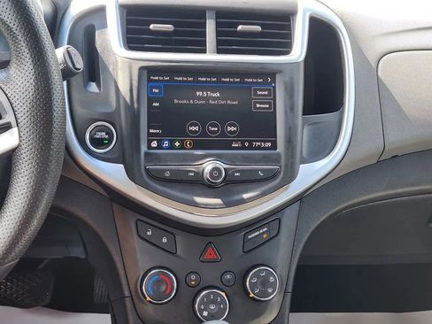 Used 2020 Chevrolet Sonic LT image 17